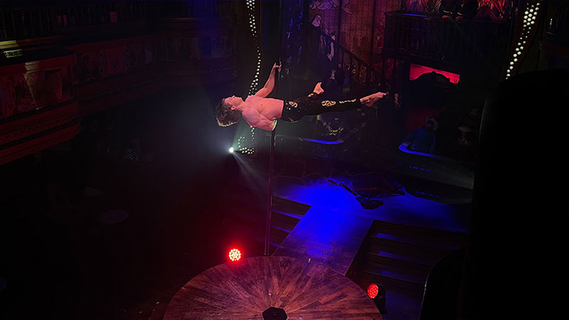 Atomic Saloon Show (Credit: Jeremy Koering)